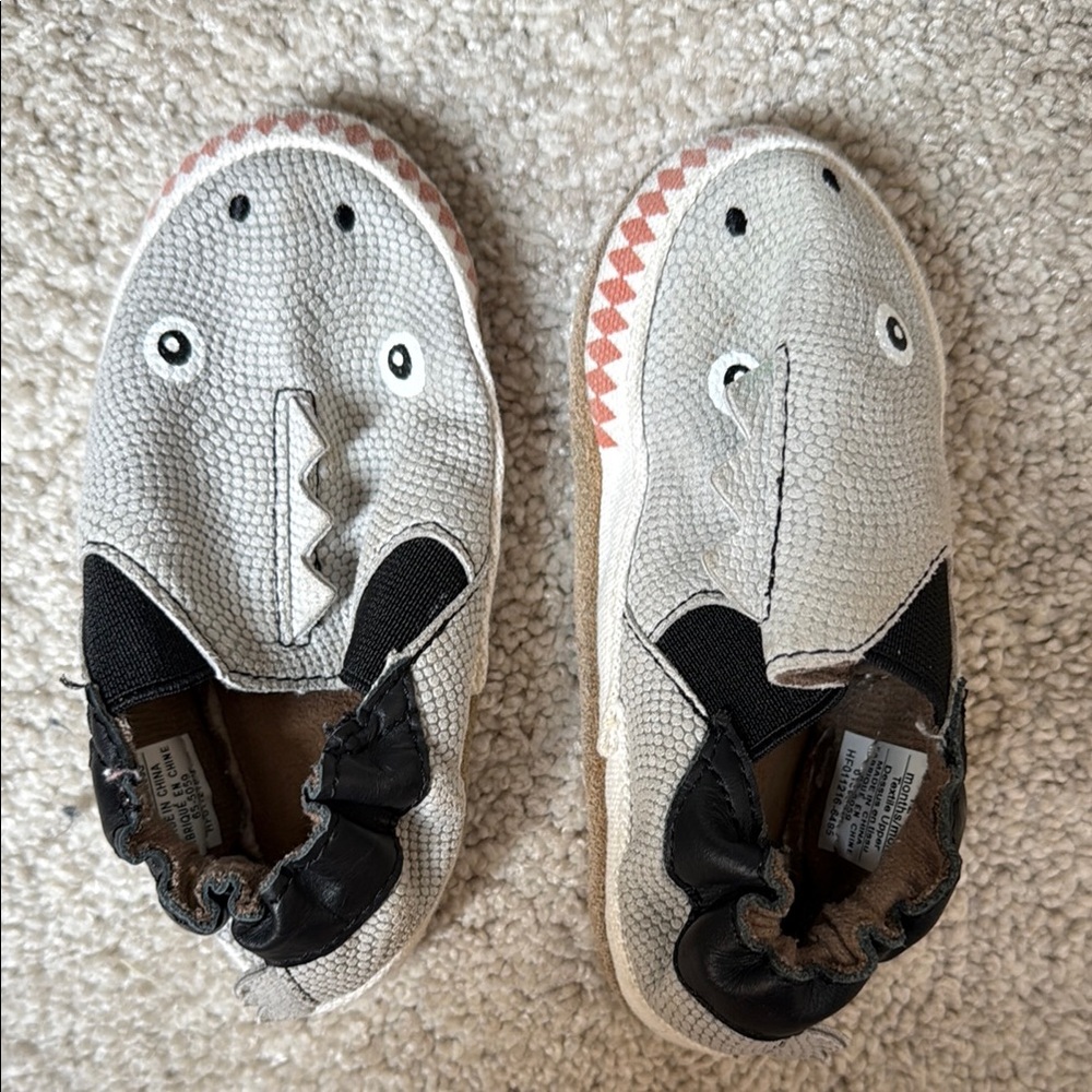 Robeez Kids Shark Design Slip-On Shoes - Gray and Black